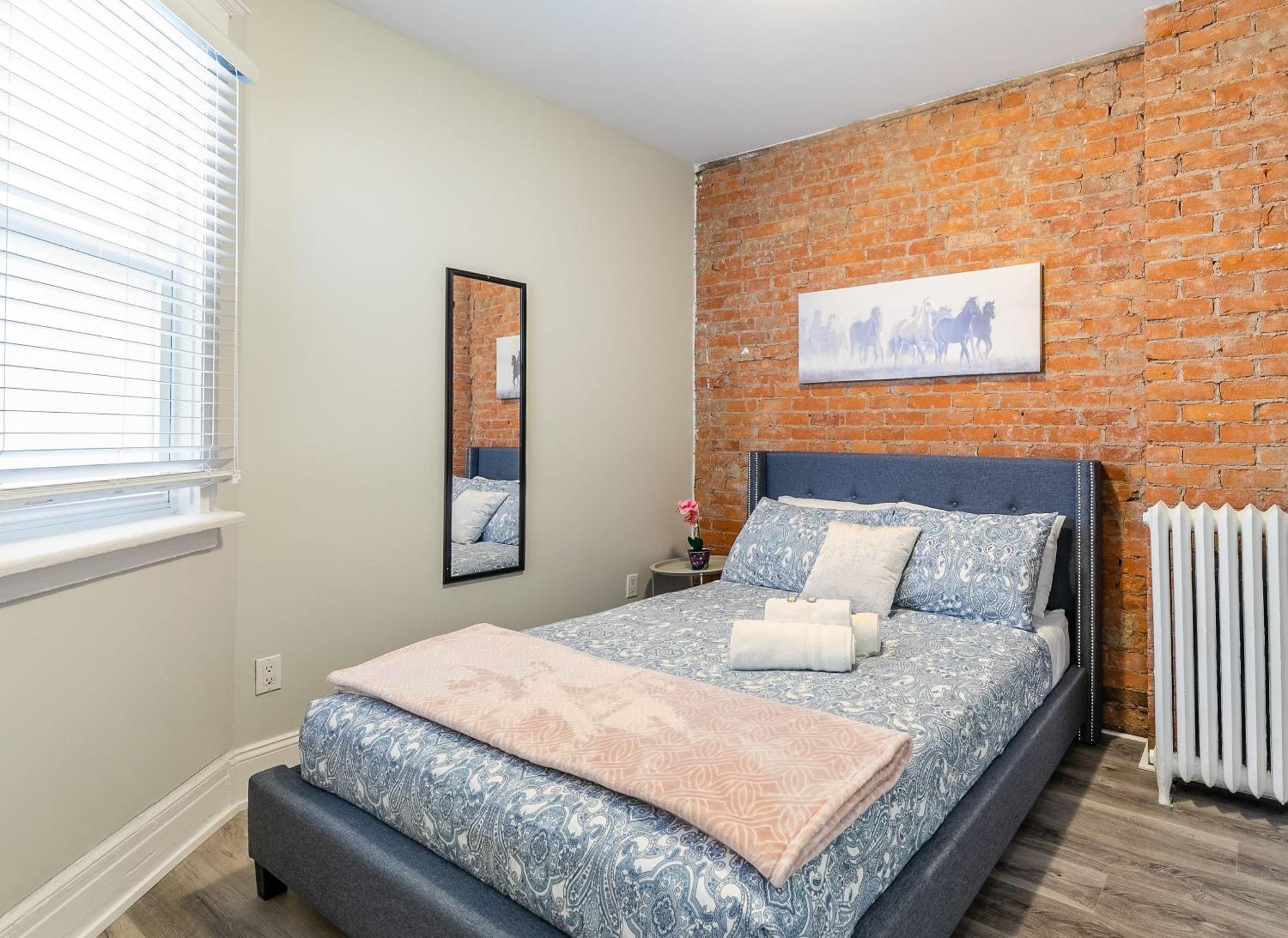 1Br - Queen Bed Apartment In Hamilton'S Best Neighborhood Buitenkant foto